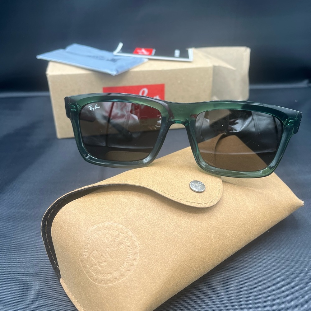 Ray-Ban Green Sunglasses - Picture 6 of 13